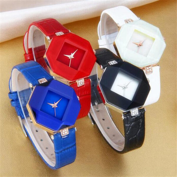 Ladies Crystal Leather Quartz Wristwatch