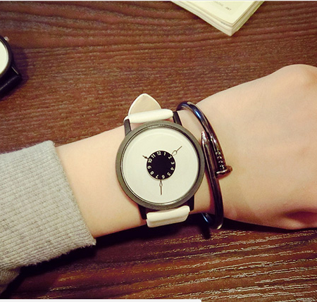 Unique Dial Design Lovers’ Watch