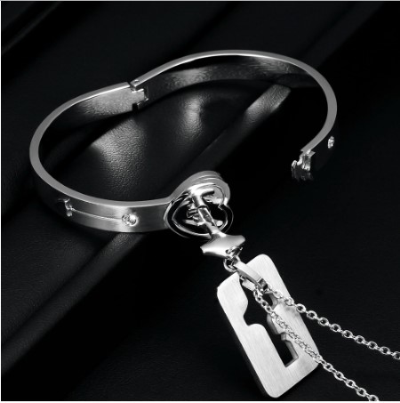 Stunning Stainless  Love Heart Lock Bracelet  Key Pendant Necklace Couples Set