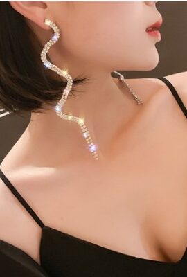 Beautiful Long Tassel Crystal Drop Shiny Gold Earring