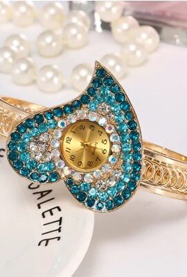 Charming Lady Heart Rhinestone Analog Quartz Watch